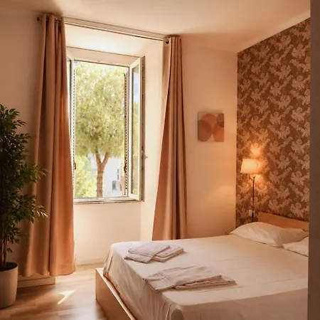 Appia 52 Πανσιόν 4*